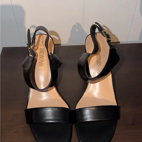 Dream Pairs Black Block Heel Sandals - Picture 3 of 5
